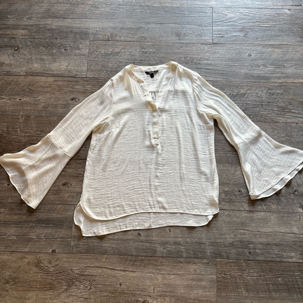 Vera Wang White Flared Sleeve Blouse